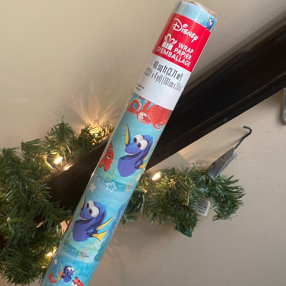 Finding Dory wrapping paper Nemo gift wrap